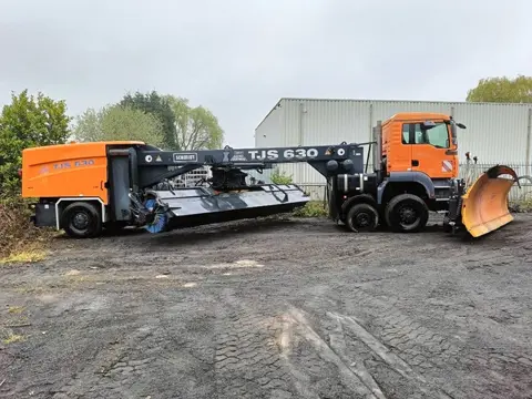 Schmidt TSJ630 man runway snow cleaning sneeuwschuif 2008