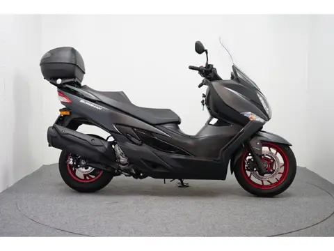 Suzuki AN 400 BURGMAN GERESERVEERD RS (bj 2019, automaat)