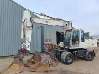 Hitachi ZX 180 W mobile excavator bagger graafmachine 18 T