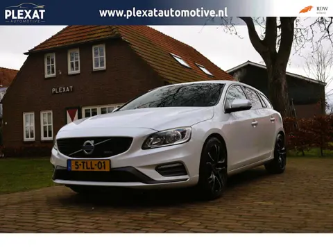 Volvo V60 1.6 T3 R-Design Aut. | Origineel NL | Slechts 95.000KM | Sportpakket | Historie | Navigati