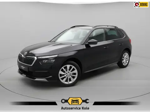 Skoda Kamiq 1.0 TSI Style * Glazen dak * Stoelverwarming * Camera * Climate controle *