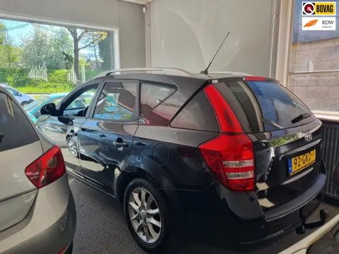 Kia Cee'd Sporty Wagon 1.6 All Stars 5-DRS met ruilmotor 135000 km met trekhaak