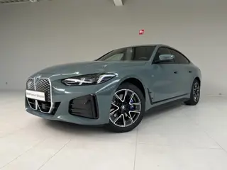 BMW i4 eDrive40 84 kWh M-Sport | Hifi | Voorbereiding Driving Assistance | Privacy Glass | Stoelverw