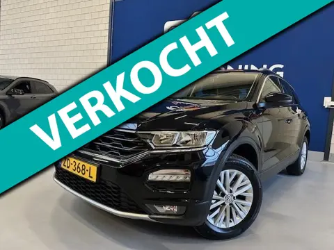 Volkswagen T-Roc 1.5 TSI Style automaat / camera/navigatie/trekhaak/cruise/climate/ bj.2019 / NAP 13