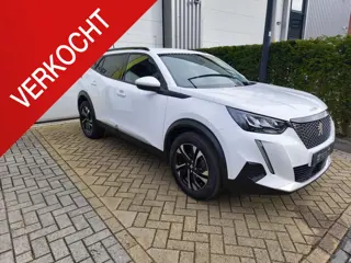 Peugeot 2008 1.2 PureTech Allure Pack Acc|LED|Stoelverwarming|Achteruitrijcamera|Parkeersensoren|App