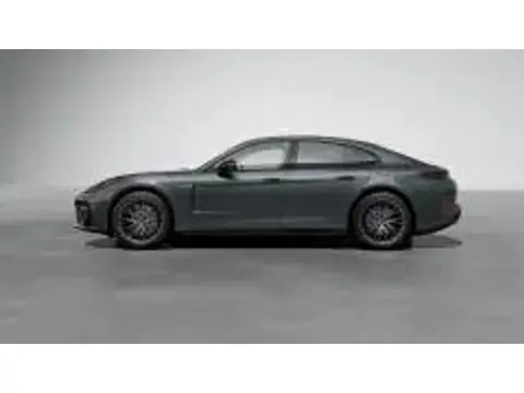 Porsche Panamera 4 E-Hybrid
