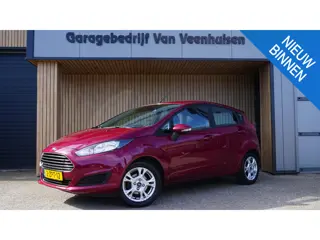 Ford Fiesta 1.0 65pk 5Drs Style Airco Navi Trekhaak 15inch LM Bluetooth *DIS.RIEM V.V.* NL auto 9710