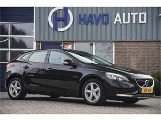 Volvo V40 2.0 T2 Momentum, TREKHAAK, STOELVERWARMING, NAVI