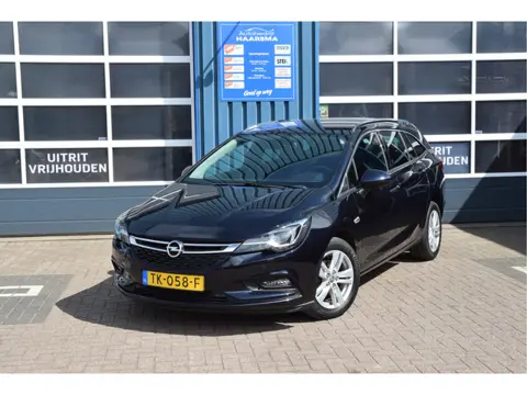 Opel Astra Sports Tourer 1.4 Innovation Achteruitrijcamera Trekhaak