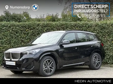 BMW iX1 eDrive20 | M-Sport | 18" | Camera | Comfort Acces | Draadloos laden | Sportstoel | Stoelverw