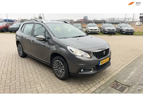 Peugeot 2008 1.2i 110pk 61.000km Airco Cruise Navi Pano Trekhaak 1250kg.