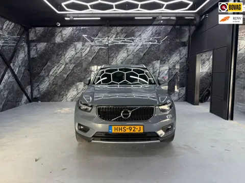 Volvo XC40 2.0 T4 AWD Momentum Pro