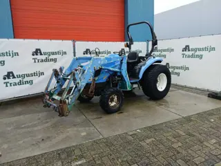New Holland compacttrekker