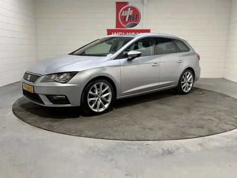 SEAT Leon ST 1.0 EcoTSI Style Business Intense, Automaat, 18 inch, Navi, Cruise, Trekhaak, Clima, Is