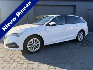 Škoda Octavia Combi 1.4 TSI iV PHEV Sportline Bj 2022,Navi,18inch,Cruise,Pdc 204pk