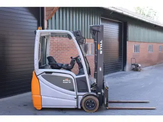 Still RX20 18 heftruck elektrische triplex sideshift lepelverstelling