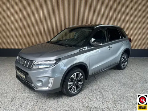 Suzuki Vitara 1.4 Boosterjet Style Smart Hybrid Trekhaak | Schuif - kantel dak | Stoelverwarming | C