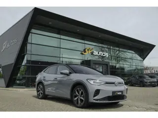 Volkswagen ID.5 GTX 300pk 77 kWh Sportstoelen *SOH 93%* Warmtepomp Trekhaak elektrisch NLauto 1e Eig