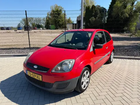 Ford Fiesta 1.3-8V Champion
