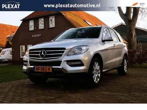 Mercedes-Benz M-klasse 350 Aut. | Volledig Dealeronderhouden | Lederen Interieur | Parkeersensoren |