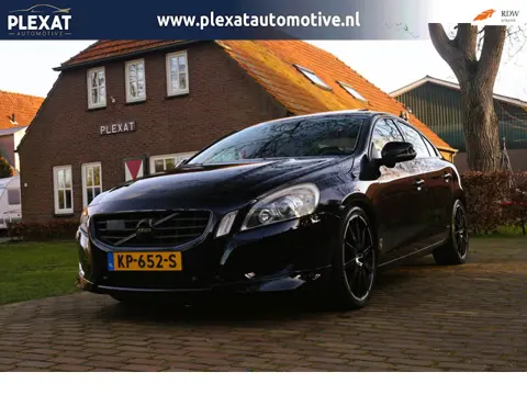 Volvo S60 3.0 T6 AWD Momentum Aut. | Heico Uitvoering | Panorama | Lijnbaan | Bliss | Camera | Stoel