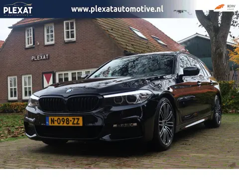 BMW 5-serie Touring 530d High Executive Aut. | M-Pakket | Panorama | Hifi Sound | Apple Car Play | F