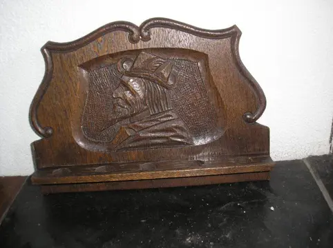 Pijpenrekje - oud, mooi houtsnijwerk - 12,50