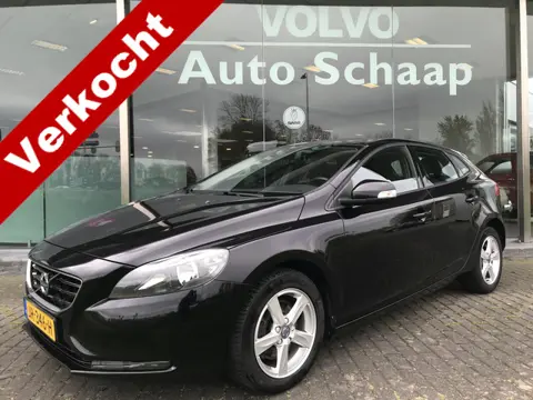 Volvo V40 2.0 D2 | Rijklaar | Euro6 Trekhaak afneembaar LED dagrij Parkeersensoren