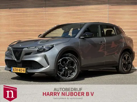 Alfa Romeo Junior Elettrica 54 kWh Clima / Cruise / Lm velg / Carplay