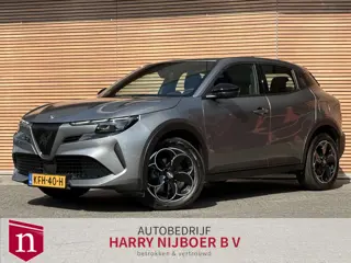 Alfa Romeo Junior Elettrica 54 kWh Clima / Cruise / Lm velg / Carplay