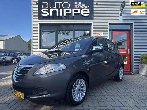 Lancia Ypsilon 0.9 TwinAir Silver Plus -5DRS.-AIRCO-LICHTMETALEN VELGEN-ISOFIX-ORIGINEEL NEDERLANDS!