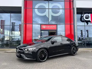 Mercedes-Benz CLA-klasse 200 AMG Edition | Panorama | Night Pakket | Camera | Ambient verlichting | 