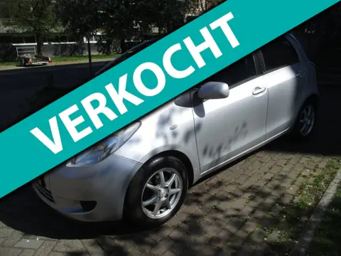 Toyota Yaris 1.3 VVTi Sol