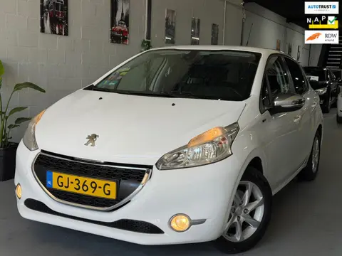 Peugeot 208 1.2 PureTech Style Pack/ nap/ 3e EIG/ dealeronderhouden/ 1jaar apk/ navi/ airco/ pdc/ vo