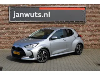 Toyota Yaris 1.5 Hybrid 115 Dynamic + Comfort Pack