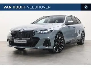 BMW 5 Serie Touring 550e xDrive M Sport Automaat / Trekhaak / Panoramadak / Comfort Access / Bowers 