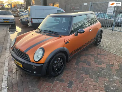 Mini Mini 1.6 One Salt! Cruisecontrole! Airco! 2005!