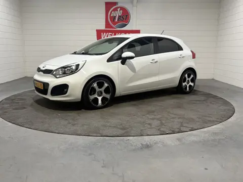Kia Rio 1.2 CVVT Super Pack, 1e eigenaar, 17 inch All season, Clima, Cruise, Android radio, Led, Lic