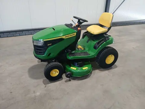 John Deere zitmaaier