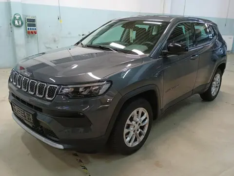 Jeep Compass 1.5T e-Hybrid Summit Stoel+stuur verwarming/Camera/Zelf inparkeren.