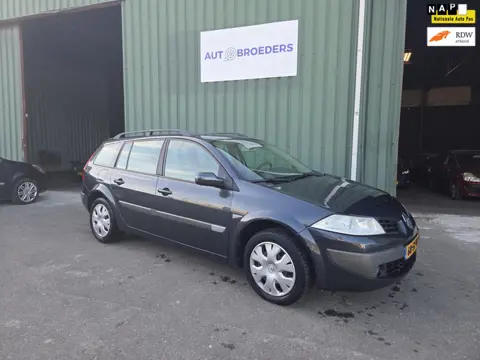 Renault Mégane Grand Tour 2.0-16V Dynamique Comfort AUTOMAAT - INRUIL - ZO MEENEMEN