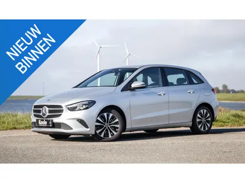 Mercedes-Benz B-klasse 250 e Premium Plus DEALER ONDERHOUDEN / STOELVERWARMING / CARPLAY / CAMERA