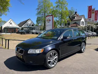 VOLVO V50 2.4 D5 EDITION II / LEDER / NAVI / CRUISE CTR. / AIRCO-ECC / STOELVERW. / 18'' LM-VELGEN