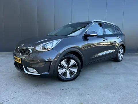 Kia Niro 1.6 GDi Hybrid DynamicLine TREKHAAK HALF LEER CAMERA CRUISE NAVI ECC