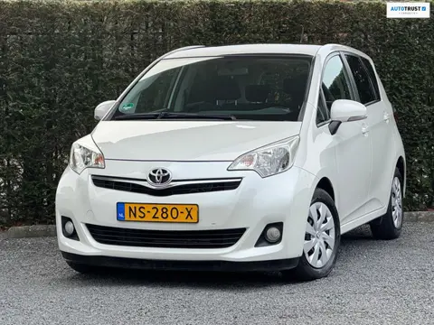 Toyota Verso-S 1.3 VVT-i Dynamic/AUTO.M/TREKHAAK/RIJKLAAR!