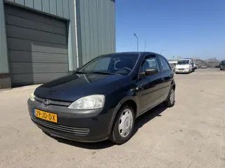 Opel Corsa 1.2-16V 81000NAP NIEUW (bj 2002)
