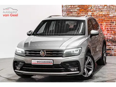 Volkswagen Tiguan 1.5 TSI Comfortline Business | Panoramadak | Adaptive Cruise Control | LED