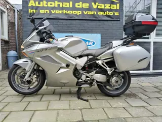 Honda Sport VFR 800FI ABS Leo Vince SBK usb