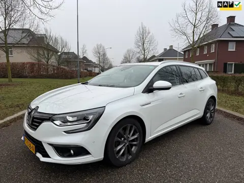 Renault Mégane Estate 1.5 dCi Série Signature Exclusiv met massage stoelen