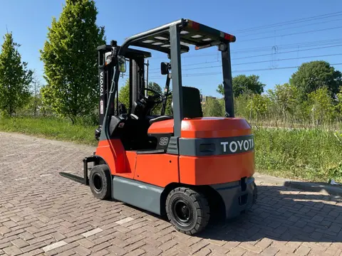 Toyota 7FBH25 2500KG 4.70METER HEFTRUCK (bj 2007)